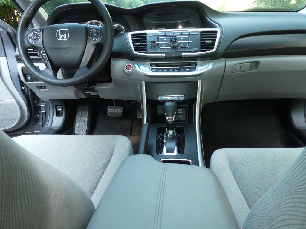 Used 2013 Honda Accord EX image 10