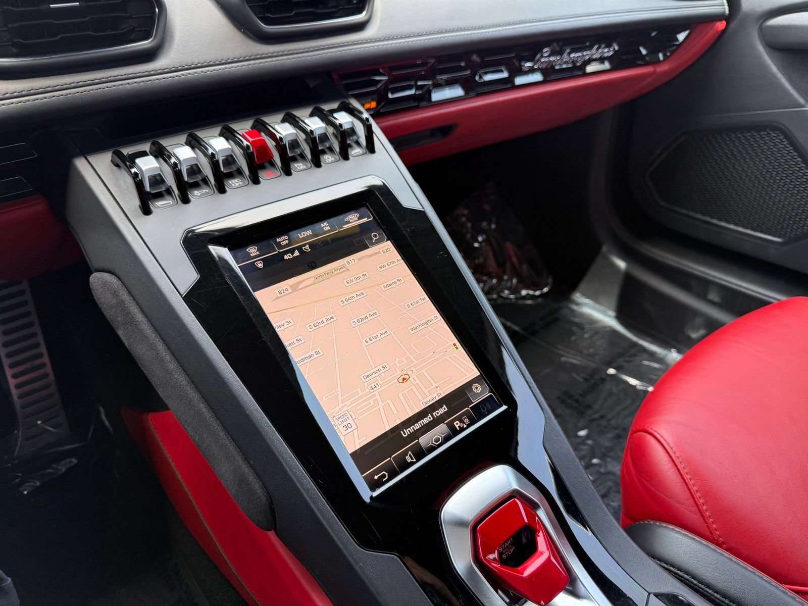 Used 2022 Lamborghini Huracan EVO RWD image 46