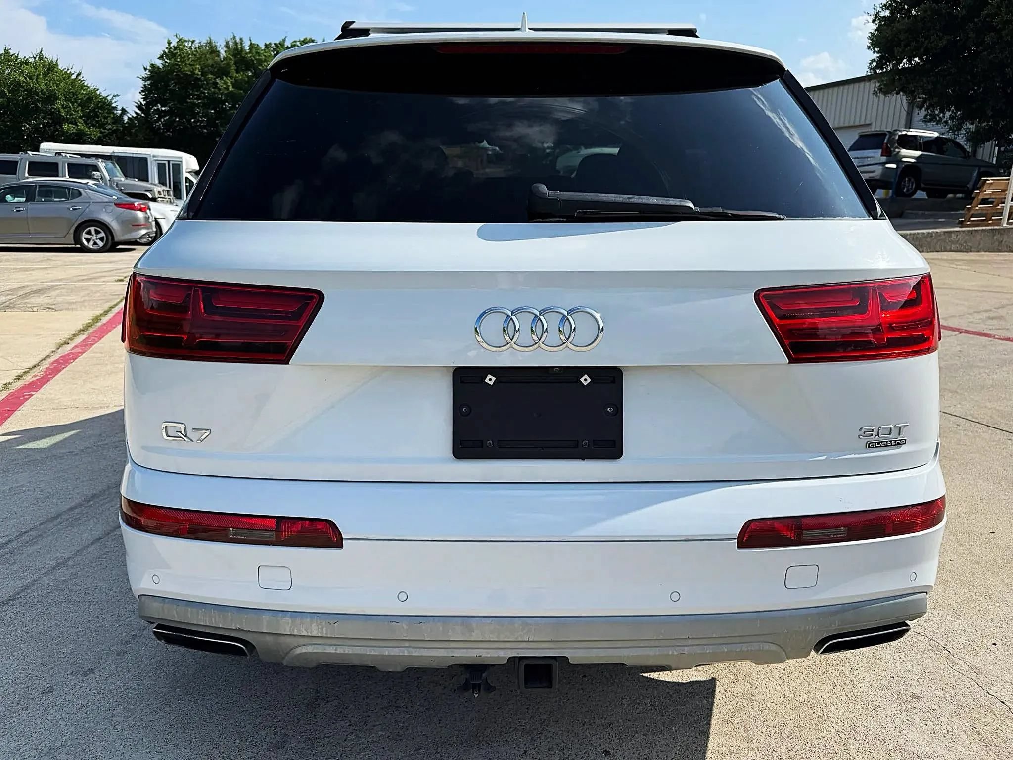 Used 2017 Audi Q7 3.0T Premium AWD/4WD image 5
