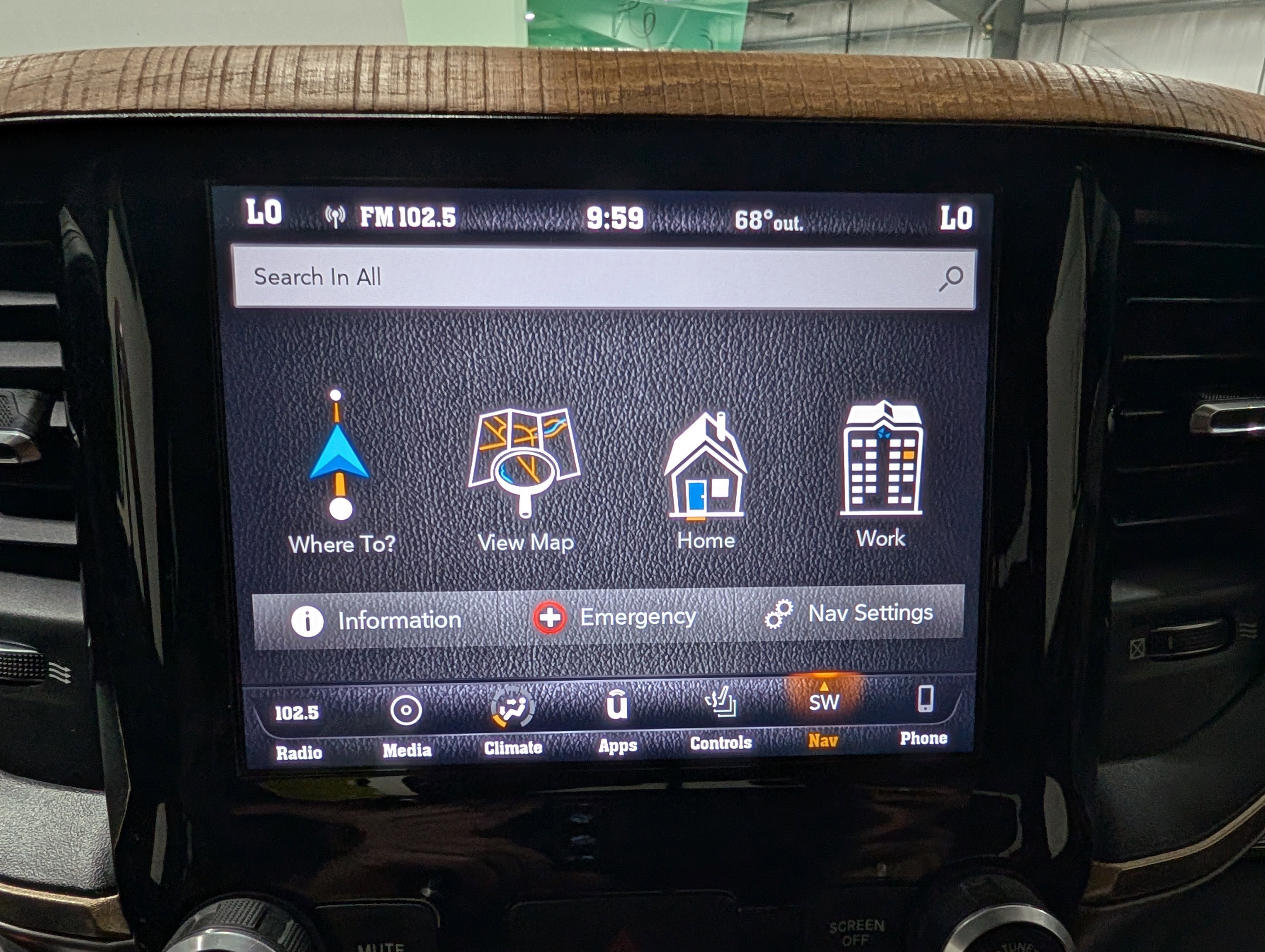 Used 2019 RAM 1500 Limited w/ Bed Utility Group image 28