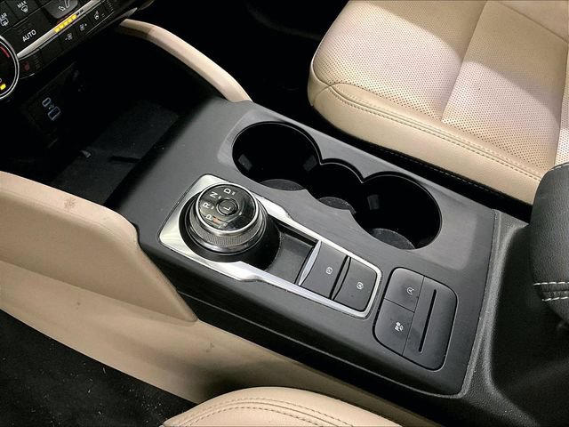 Used 2022 Ford Escape SEL w/ Technology Package AWD/4WD image 16