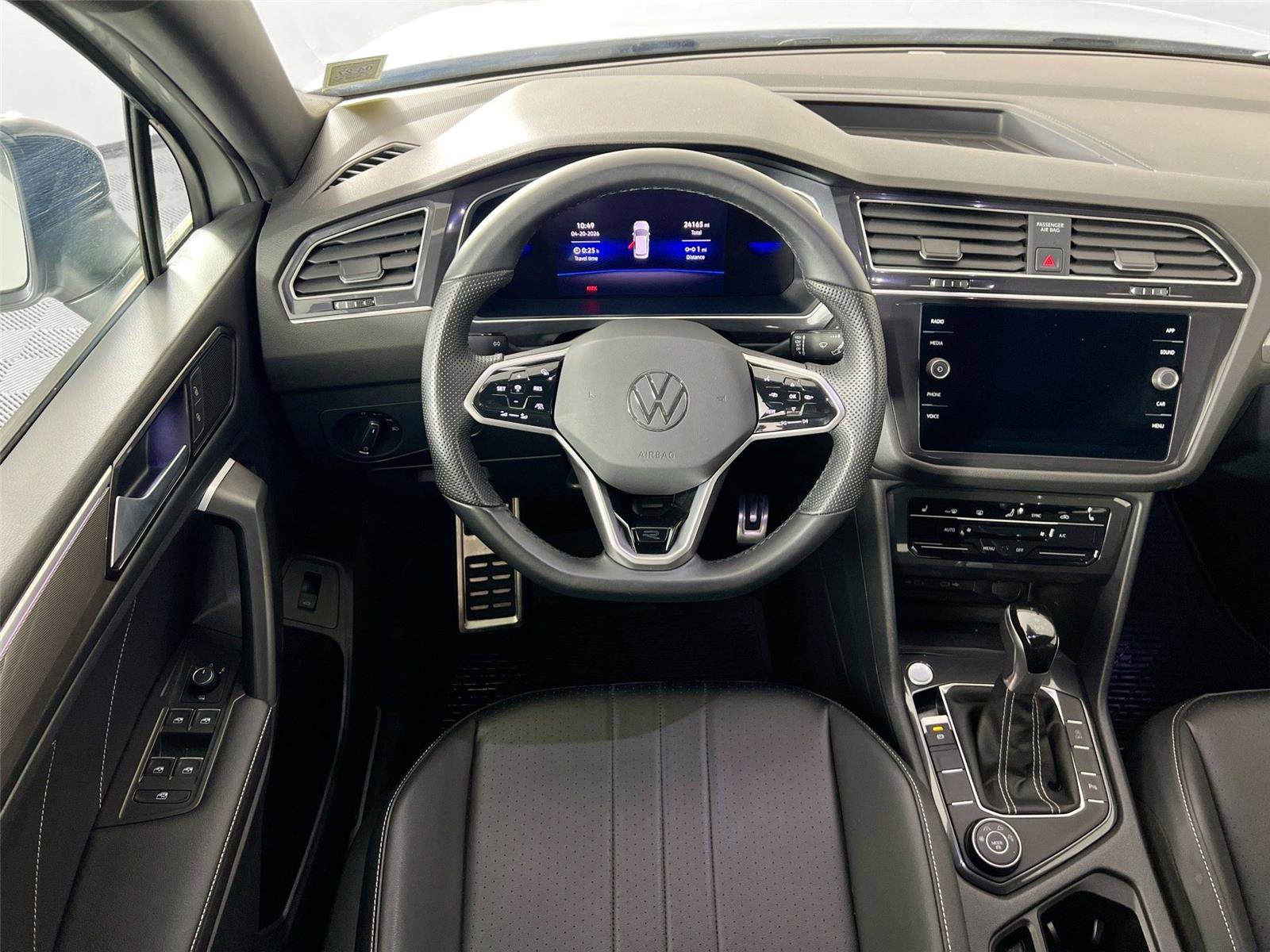 Used 2024 Volkswagen Tiguan SE R-Line AWD/4WD image 21