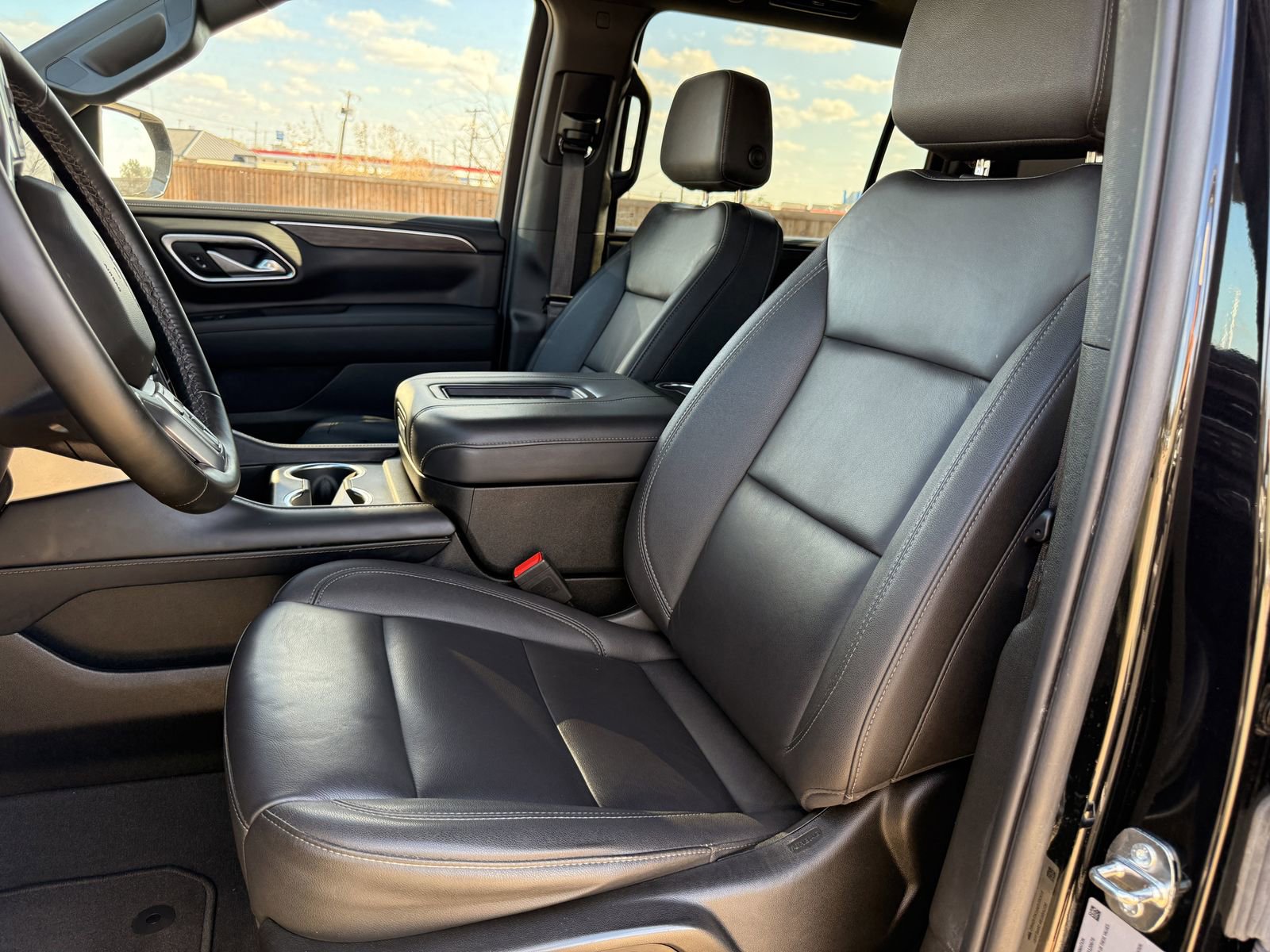 Used 2024 Chevrolet Suburban Z71 w/ Luxury Package image 26