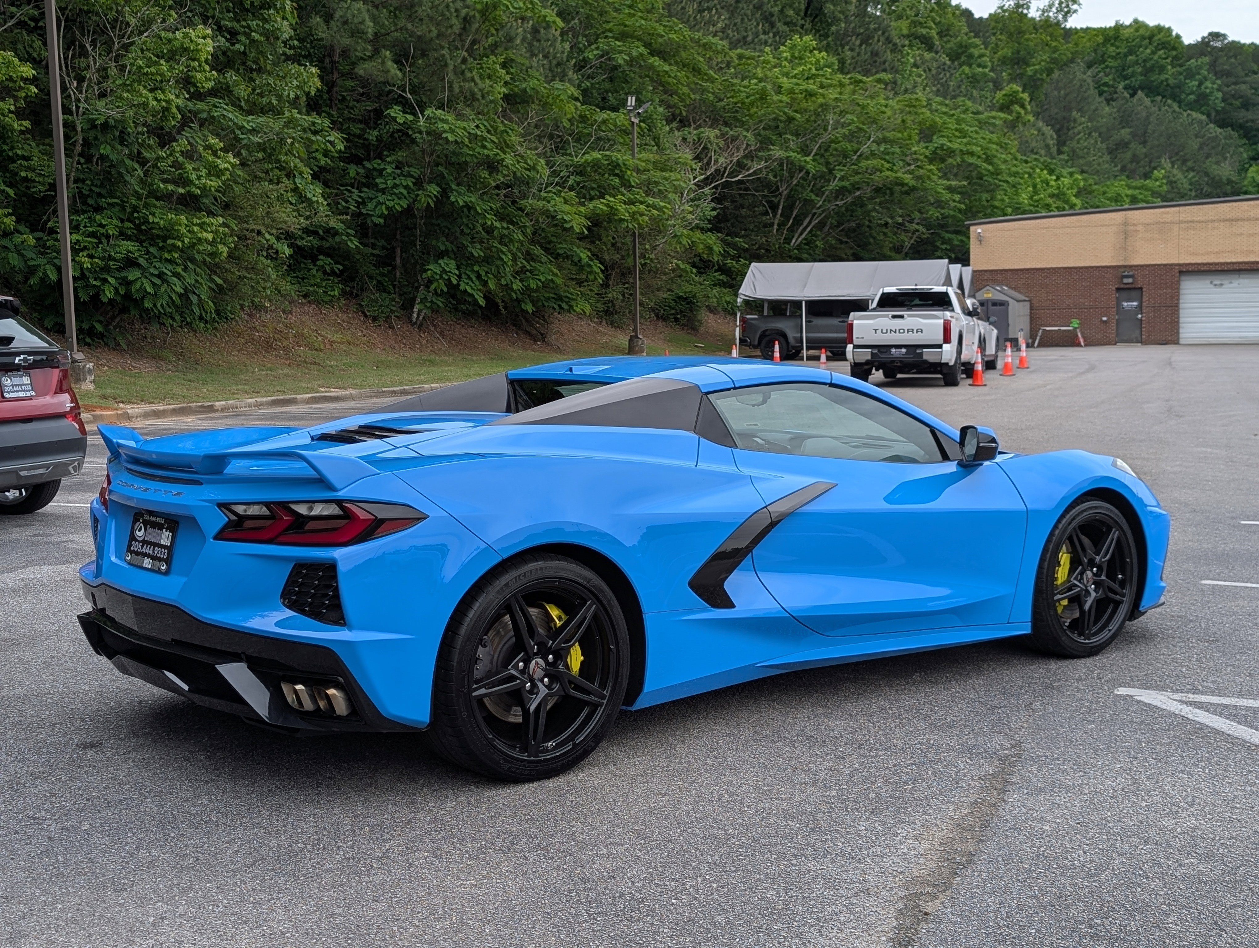Used 2022 Chevrolet Corvette Stingray Preferred Conv w/ Z51 Performance Package RWD image 9