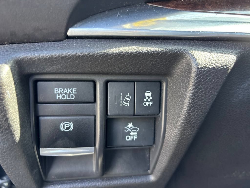 Used 2017 Acura MDX w/ Technology Package FWD image 25