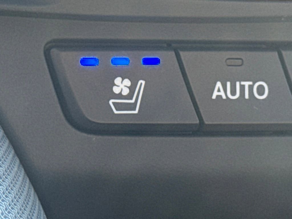 Used 2025 Acura TLX A-Spec Package image 46