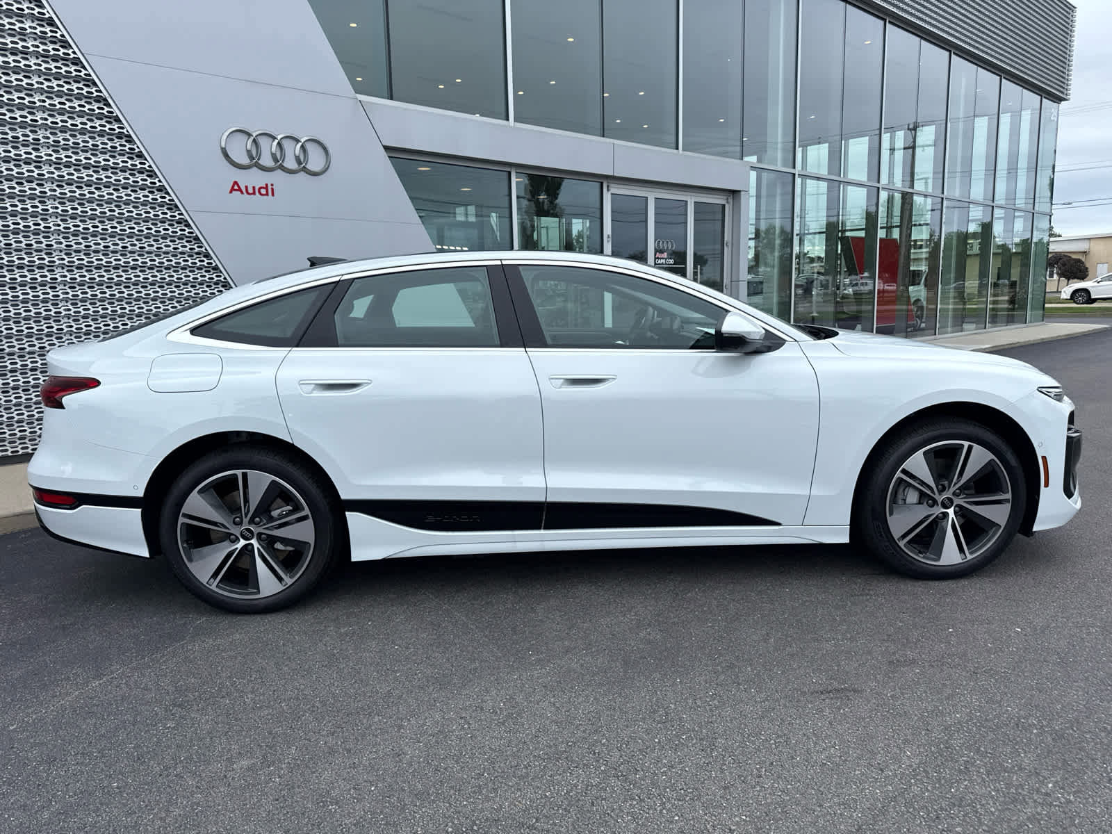 New 2025 Audi A6 e-tron Premium Plus image 9