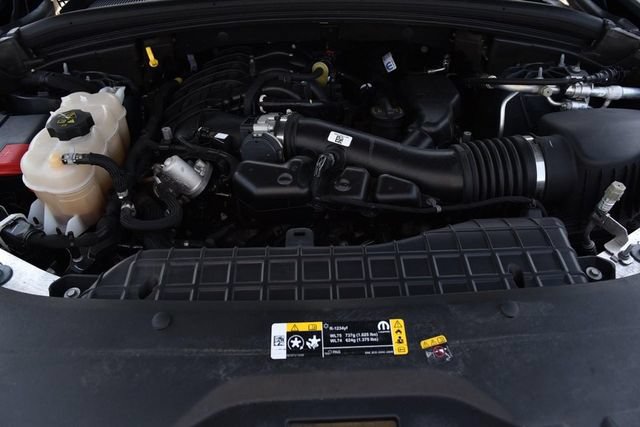 Used 2024 Jeep Grand Cherokee Altitude AWD/4WD image 28