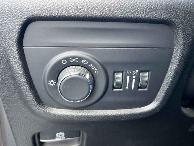 Used 2023 Jeep Grand Cherokee L Laredo image 10