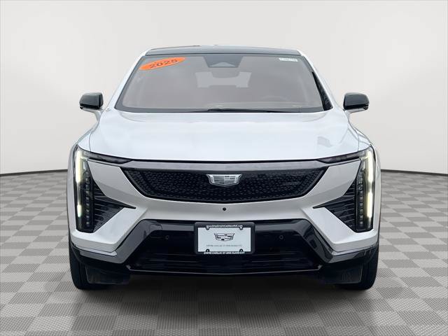 Used 2025 Cadillac Optiq Sport 2 AWD/4WD image 2