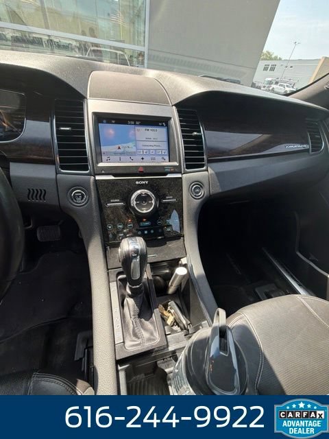 Used 2016 Ford Taurus Limited w/ Equipment Group 301A AWD/4WD image 4