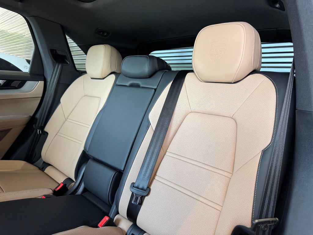 New 2026 Porsche Cayenne AWD/4WD image 22