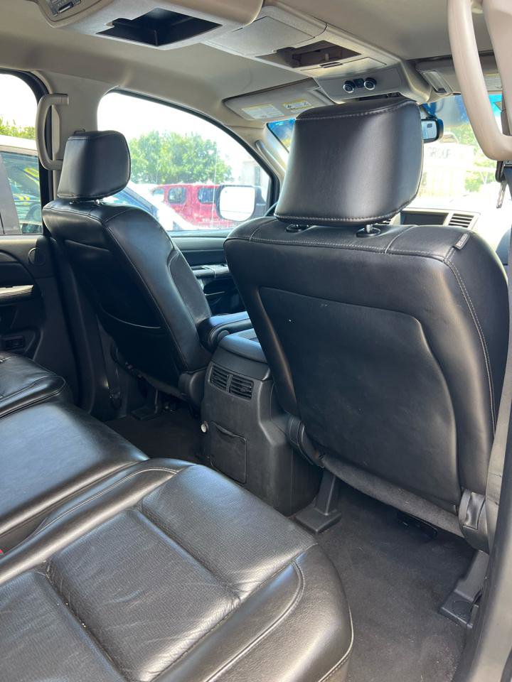 Used 2009 Nissan Armada SE w/ Premium Pkg RWD image 5