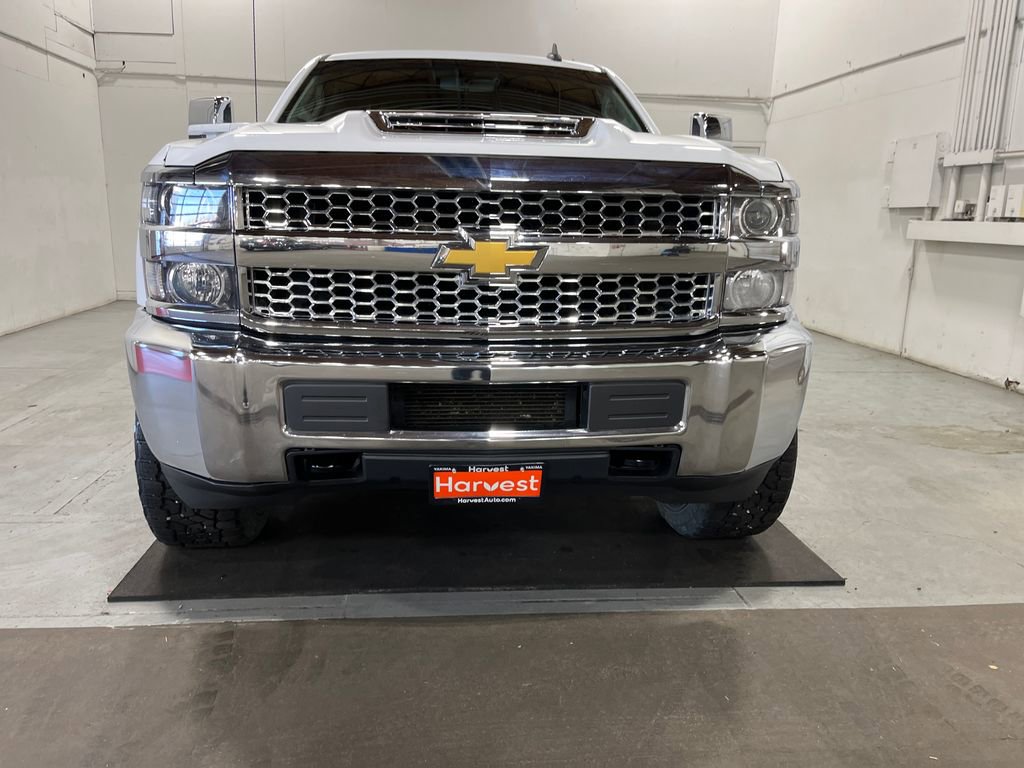 Used 2019 Chevrolet Silverado 2500 LT image 2