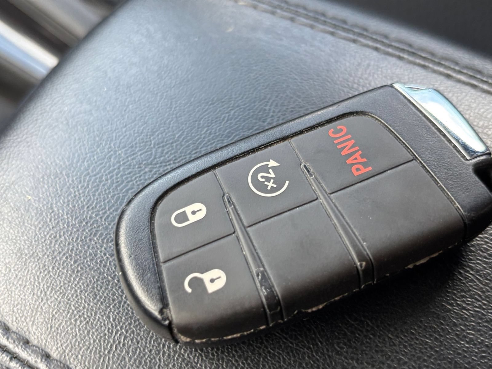 Used 2025 Jeep Compass Latitude AWD/4WD image 20