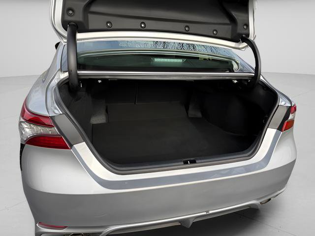 Used 2023 Toyota Camry XSE FWD image 13