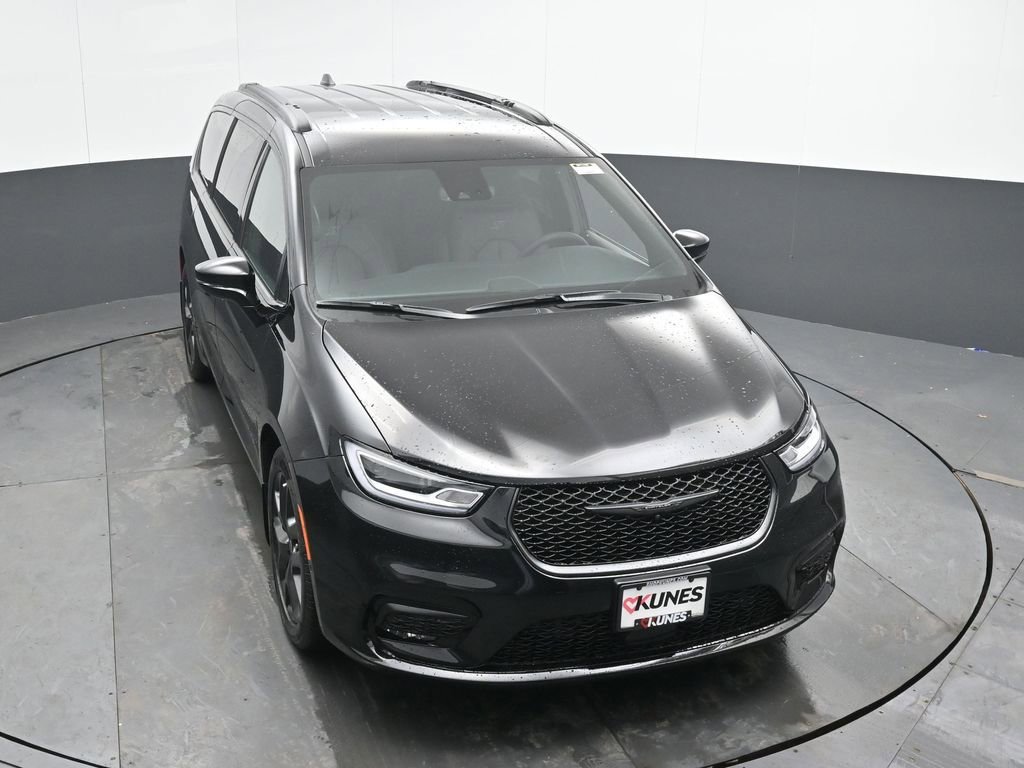 New 2026 Chrysler Pacifica Select image 33