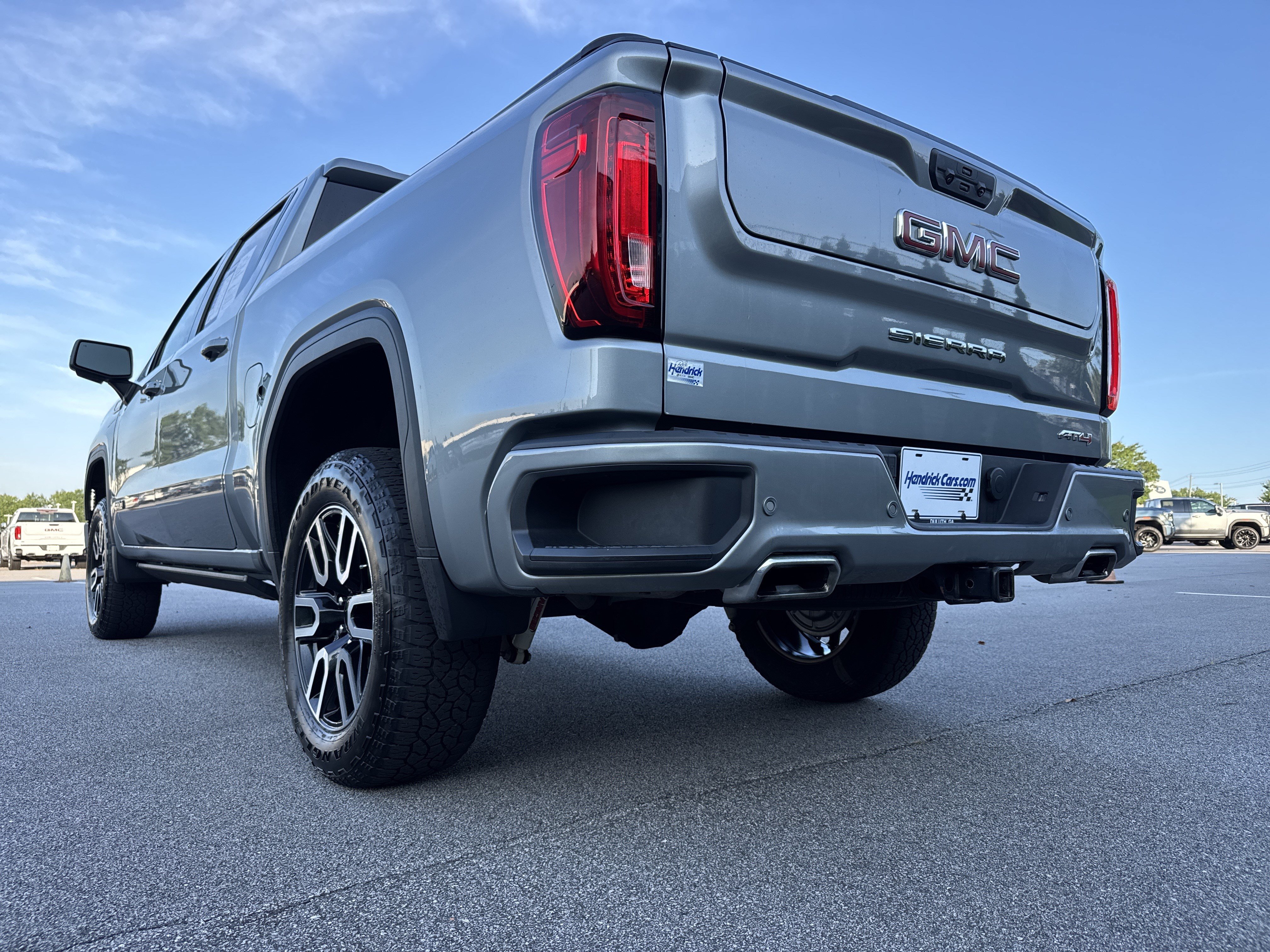 Used 2025 GMC Sierra 1500 AT4 w/ AT4 Preferred Package AWD/4WD image 6