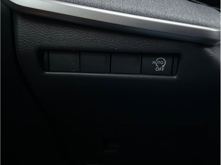 New 2026 Nissan Kicks S image 18