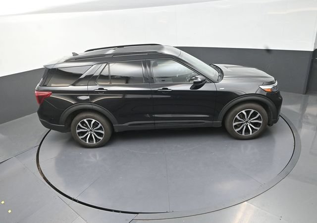 Used 2022 Ford Explorer ST-Line AWD/4WD image 30