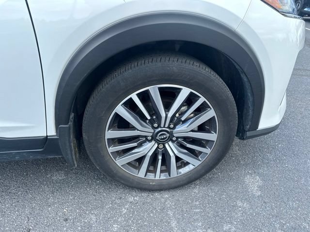 Used 2023 Nissan Kicks SR FWD image 9