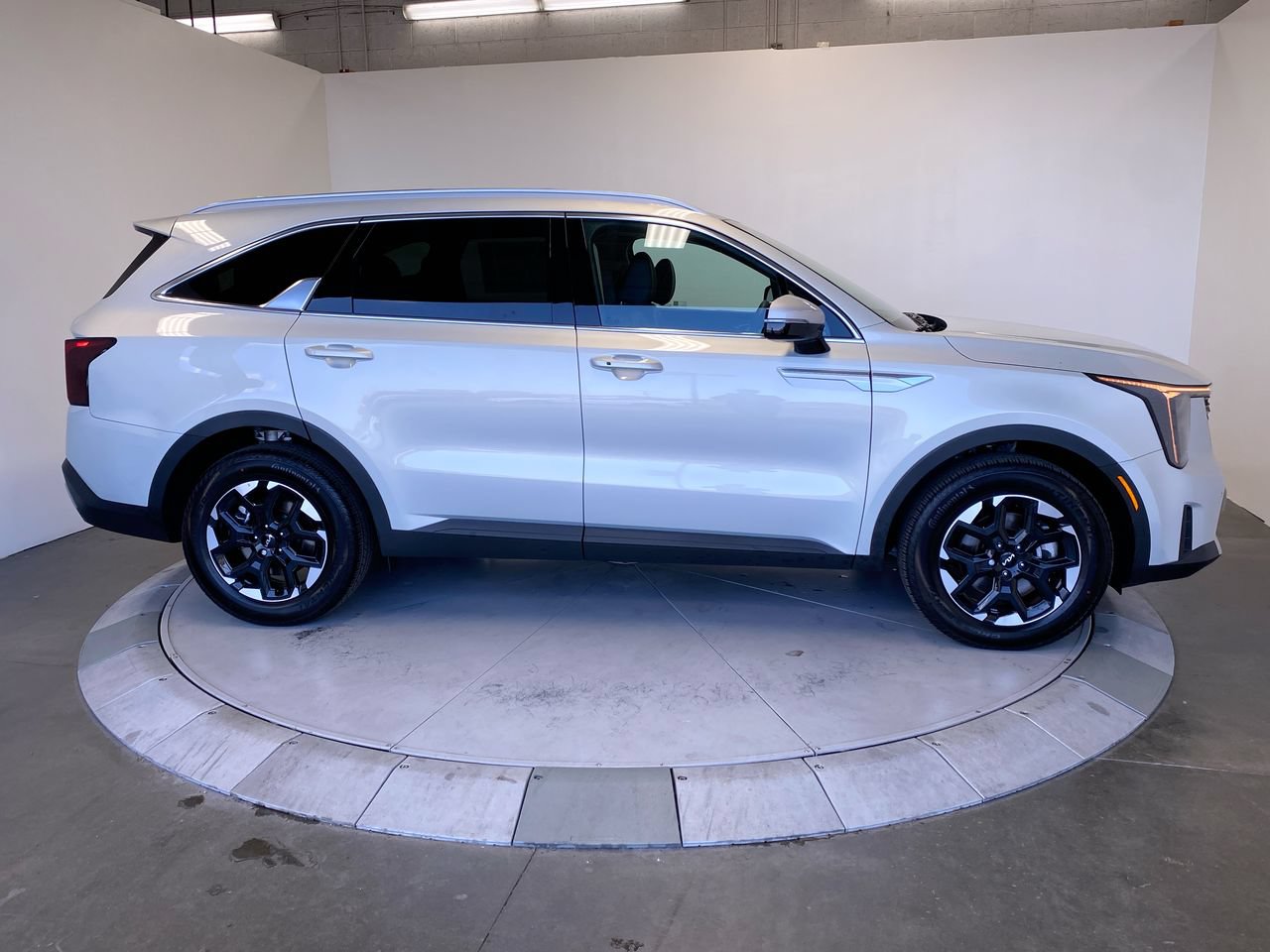 New 2026 Kia Sorento S FWD image 6