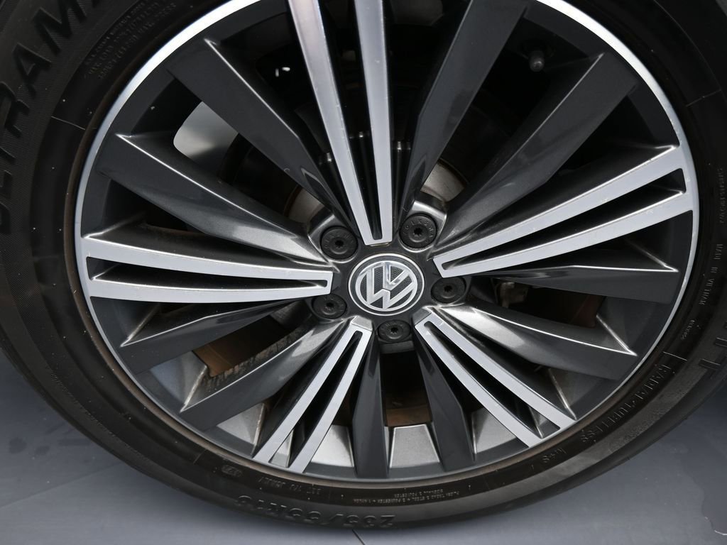 Used 2019 Volkswagen Tiguan SEL image 43
