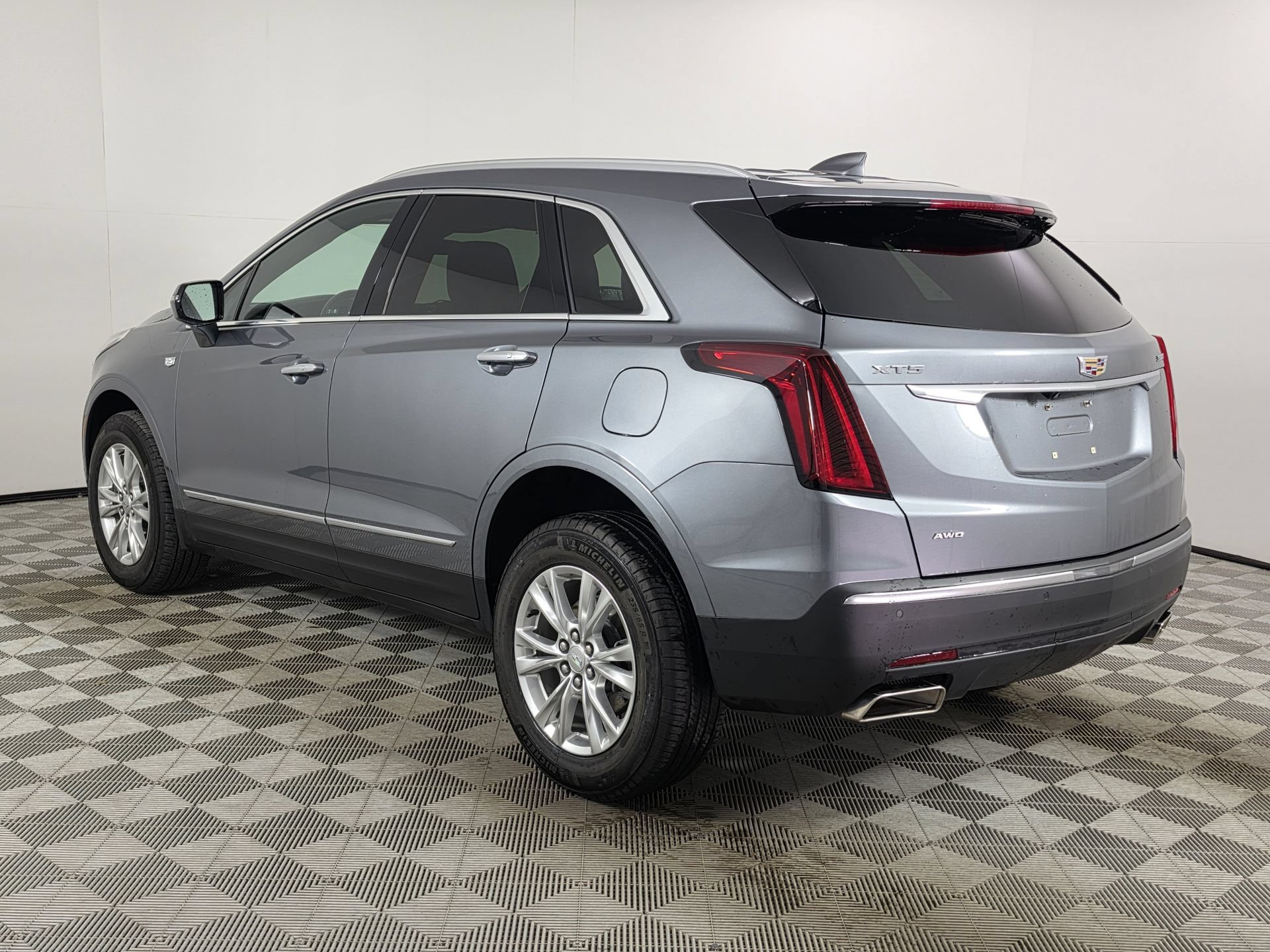 Used 2022 Cadillac XT5 Luxury AWD/4WD image 39