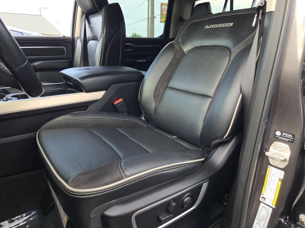 Used 2022 RAM 1500 Laramie AWD/4WD image 29