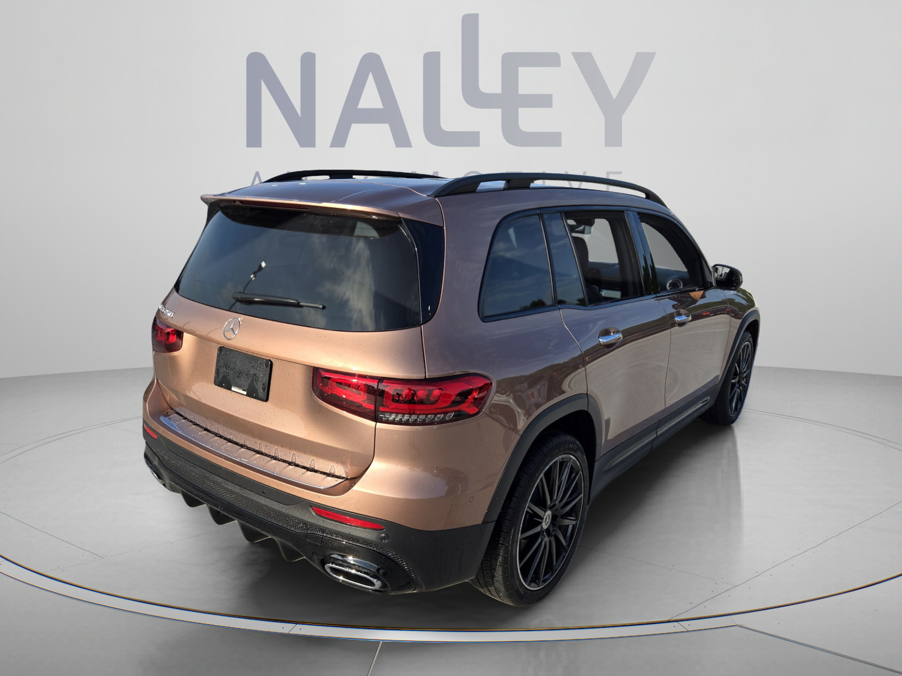 Used 2022 Mercedes-Benz GLB 250 image 4