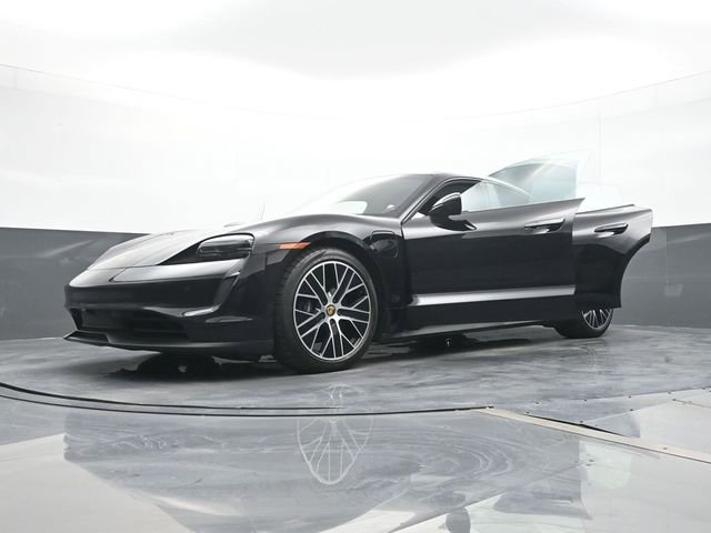 Certified 2022 Porsche Taycan image 31