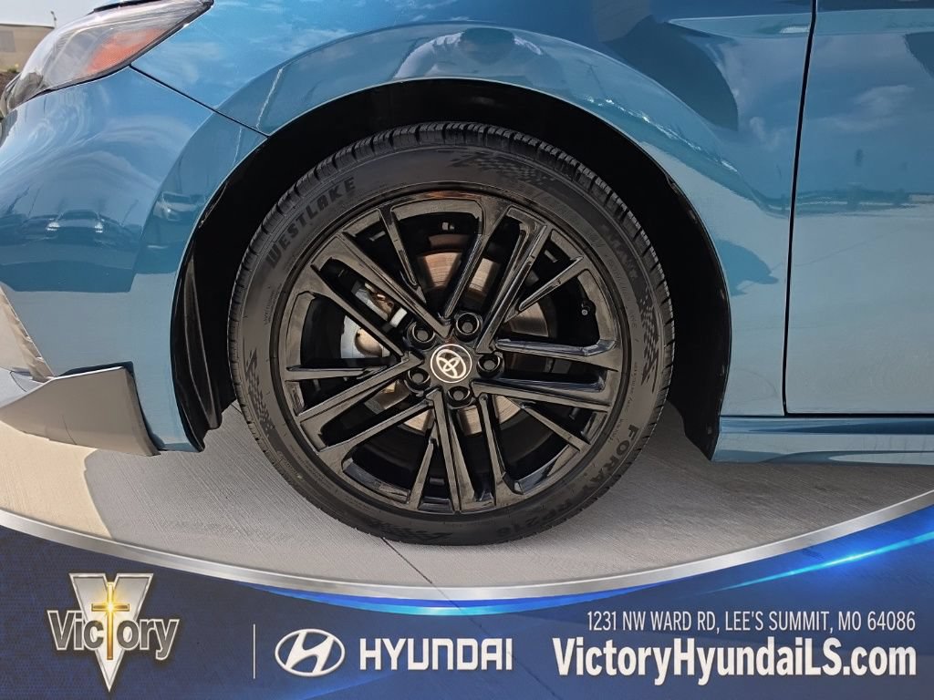 Used 2025 Toyota Camry SE FWD image 9