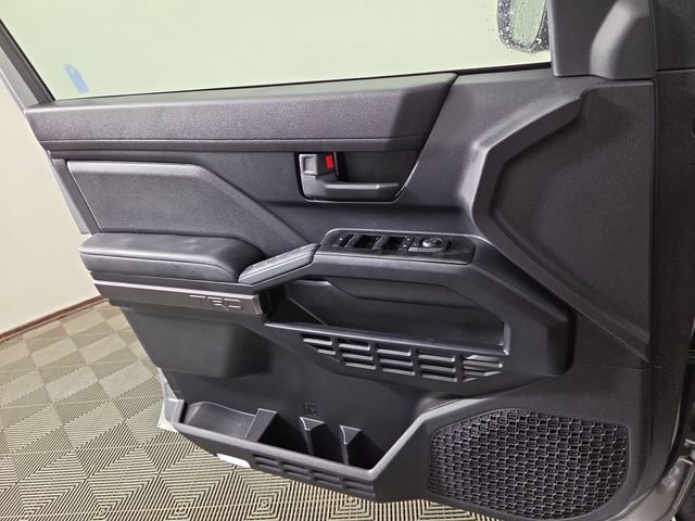 Used 2025 Toyota 4Runner TRD Off-Road AWD/4WD image 30