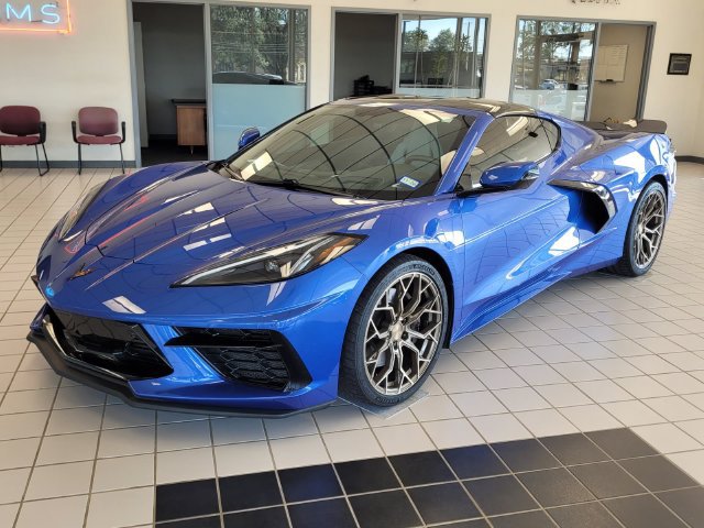 Used 2023 Chevrolet Corvette Stingray Preferred Cpe w/ Z51 Performance Package RWD image 3