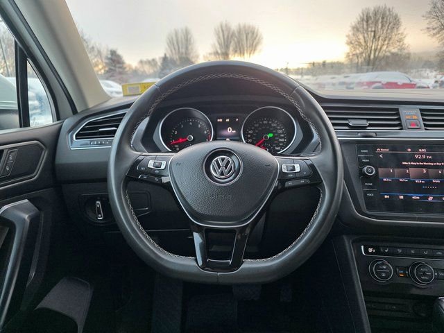 Used 2021 Volkswagen Tiguan SE image 22