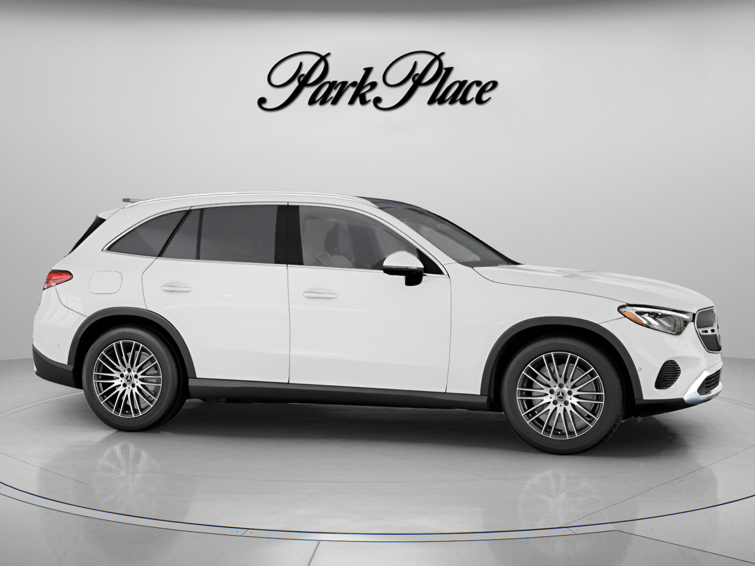 Used 2026 Mercedes-Benz GLC 300 image 29