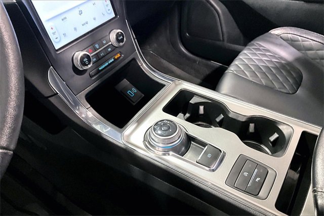 Used 2024 Ford Edge Titanium w/ Cold Weather Package image 18