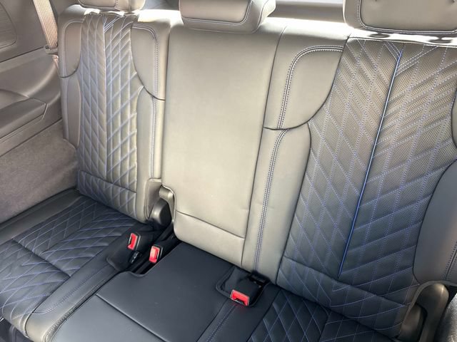 Certified 2025 Cadillac Escalade IQ Sport 1 w/ LPO, ONYX Package AWD/4WD image 10