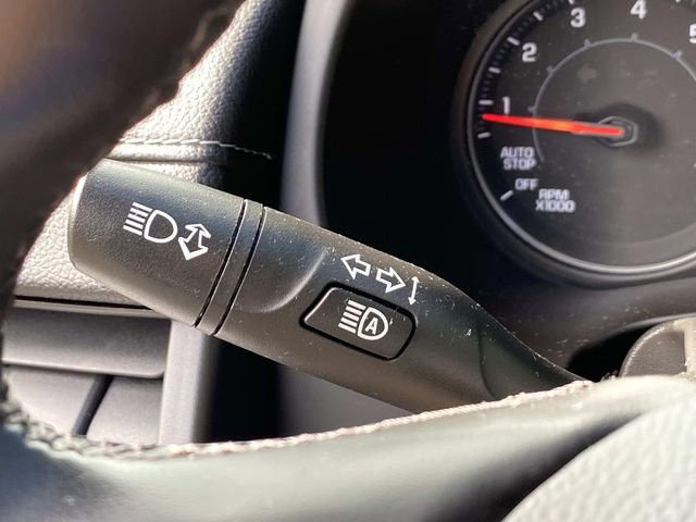 Used 2024 GMC Terrain SLT image 13