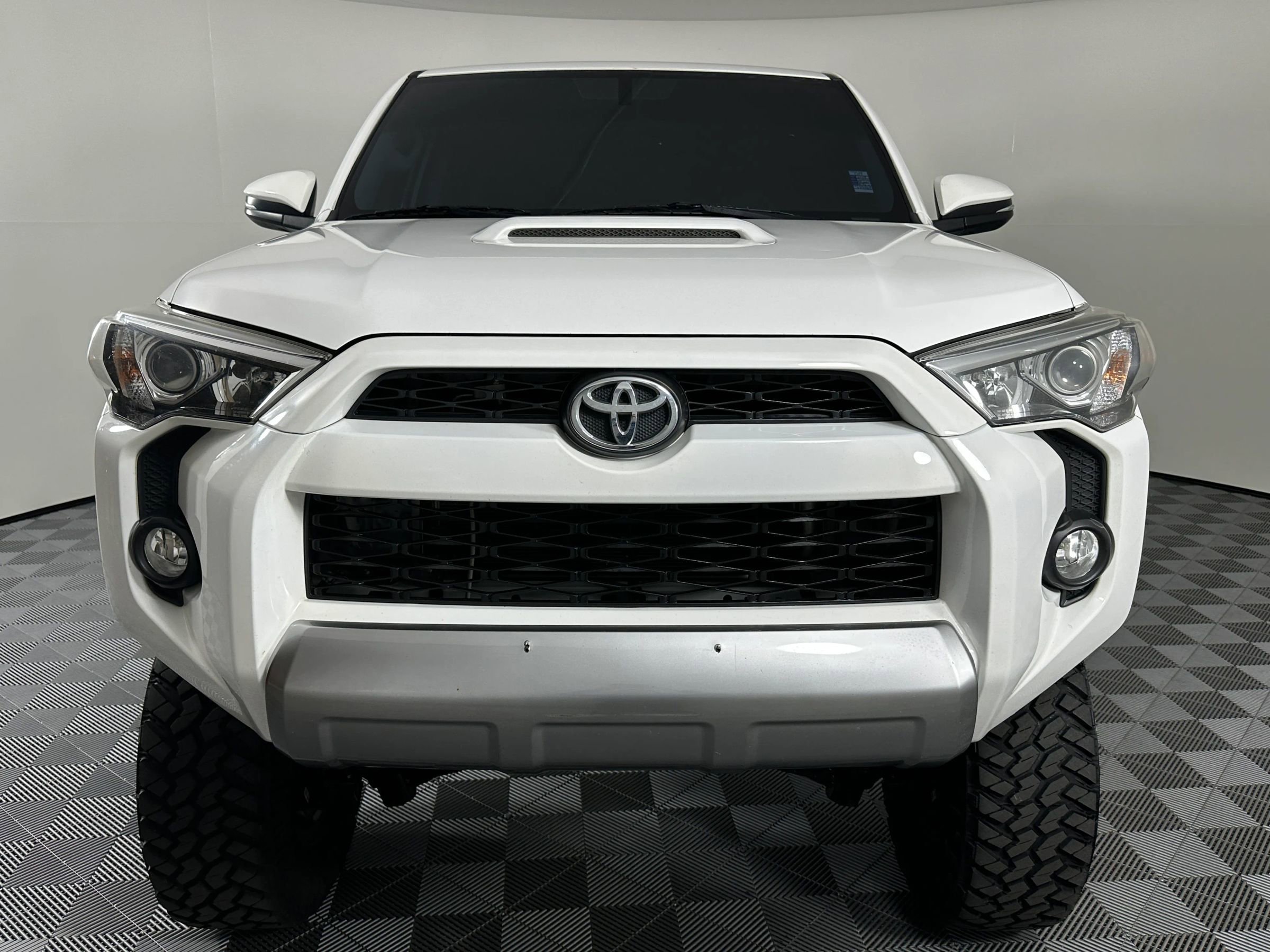 Used 2019 Toyota 4Runner TRD Off-Road Premium image 3
