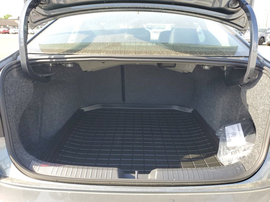 New 2026 Volkswagen Jetta SE FWD image 8