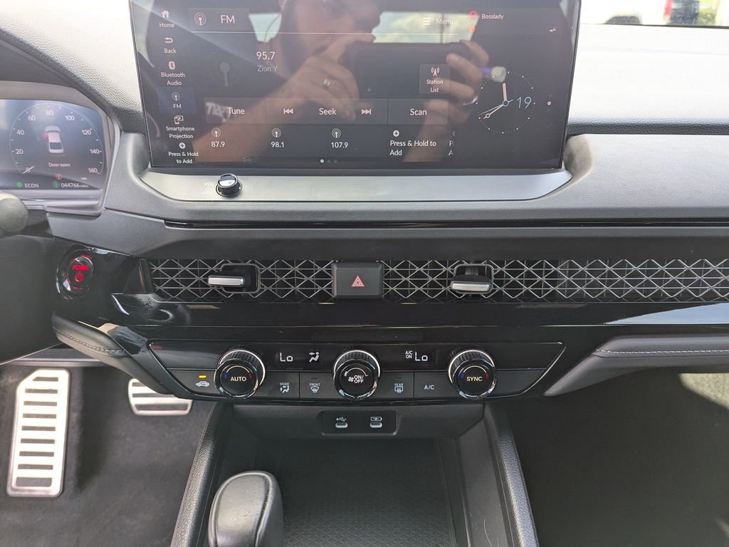 Used 2024 Honda Accord Sport image 19