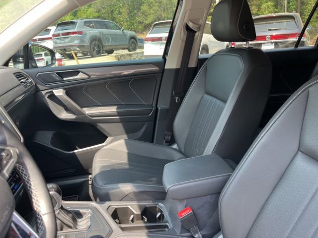 Used 2023 Volkswagen Tiguan SE image 9