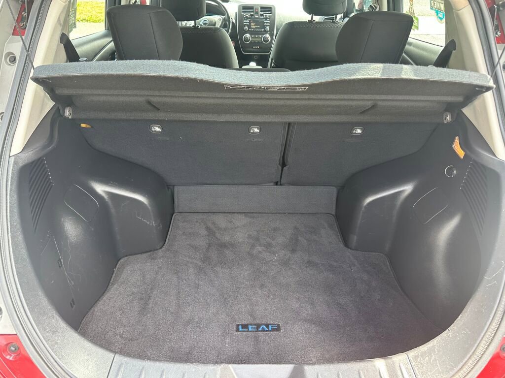 Used 2015 Nissan Leaf S w/ Charge Package FWD image 11
