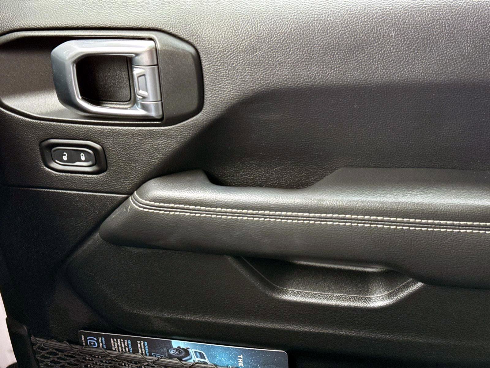 Used 2023 Jeep Wrangler Unlimited Sahara w/ Cold Weather Group image 21