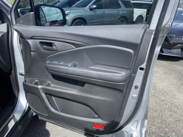 Used 2025 Honda Ridgeline TrailSport image 18