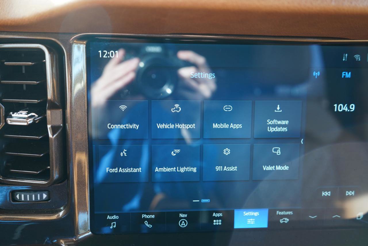 Used 2025 Ford Bronco Badlands image 58