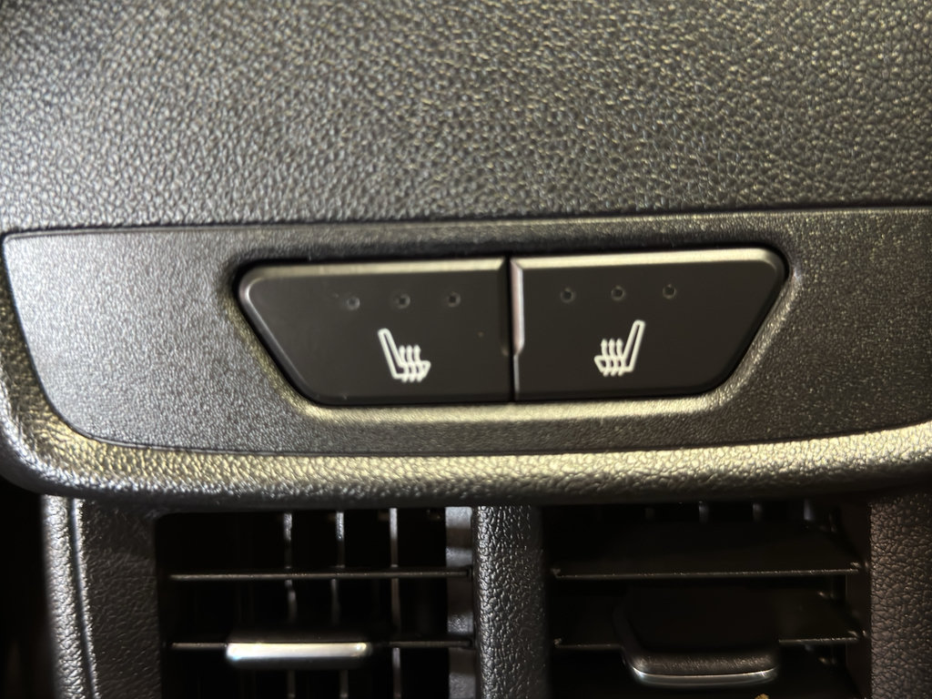 Used 2025 Chevrolet Equinox RS w/ Safety and Technology Package AWD/4WD image 13
