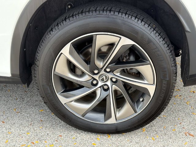 Used 2018 Lexus RX 450hL Luxury w/ Accessory Package AWD/4WD image 10