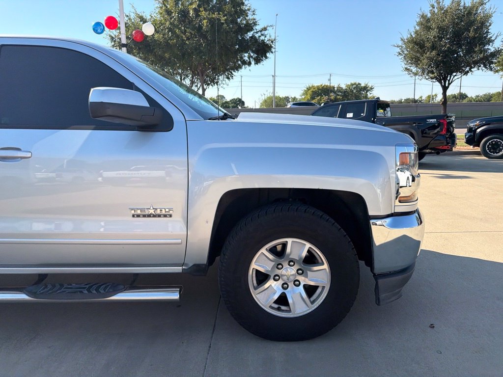 Used 2018 Chevrolet Silverado 1500 LT w/ Texas Edition RWD image 13